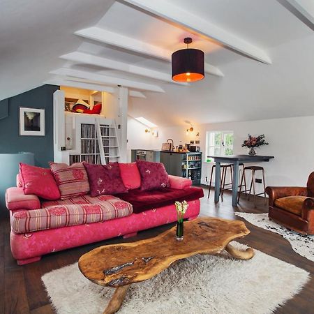 Black Mountains Stylish Hideaway, Nr Crickhowell Llanbedr  Eksteriør bilde